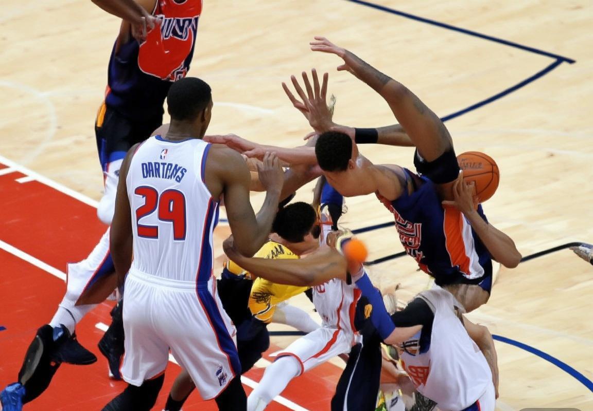 2004年NBA总决赛：活塞与步行者巅峰对决回顾(图2)