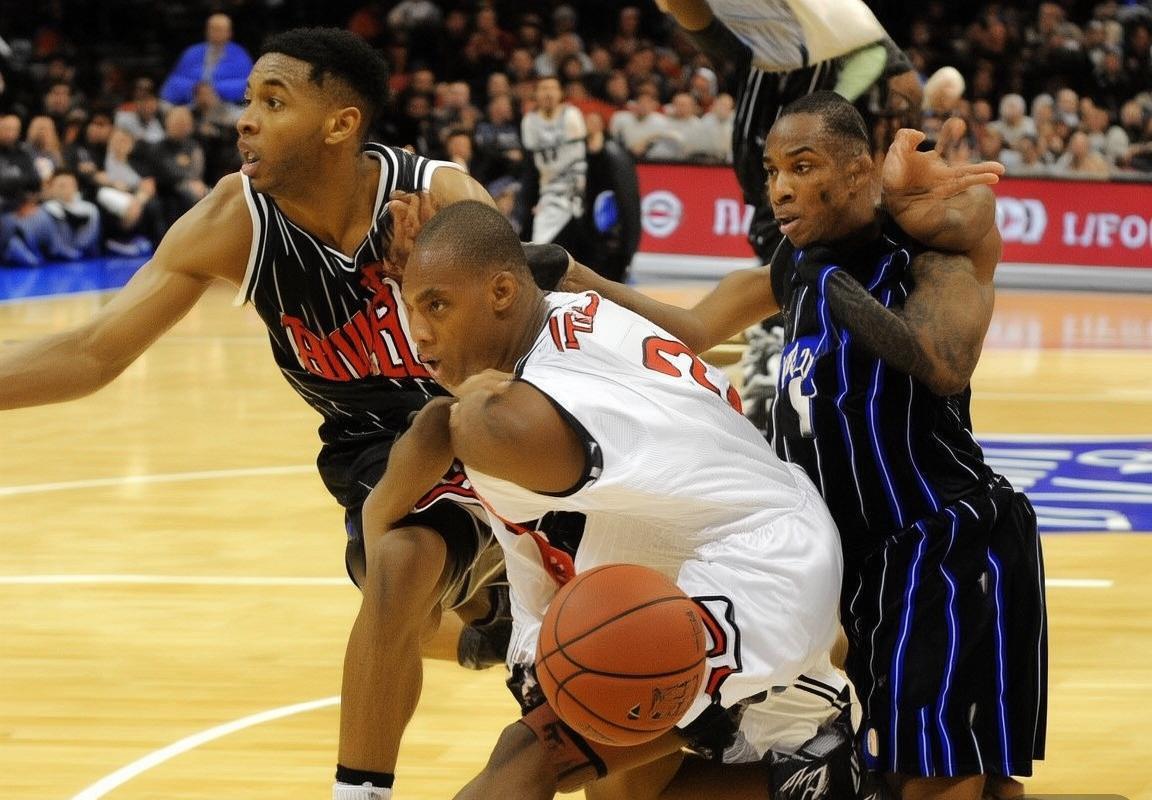 2017年NBA小牛对魔术巅峰对决深度解析：球星对决与战术博弈(图3)